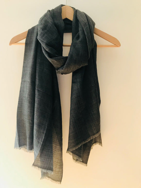 Super Fine Nepalese Cashmere Scarf in Charcoal Grey